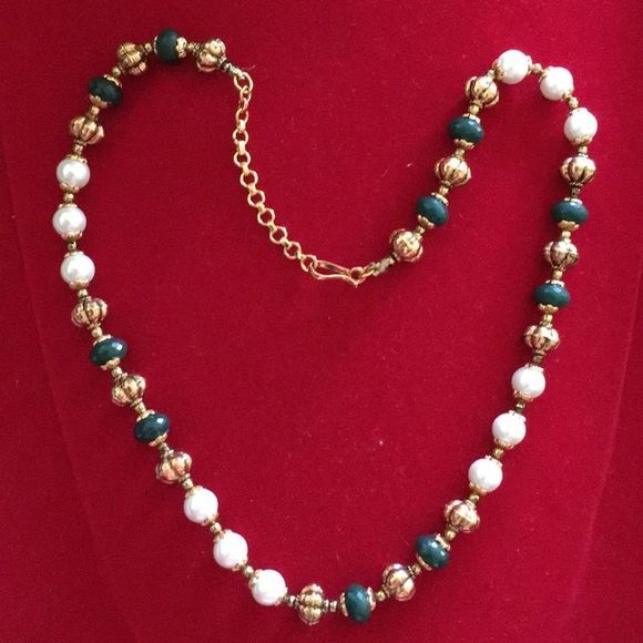 💜 Necklace with earrings set - Picture 2 of 3